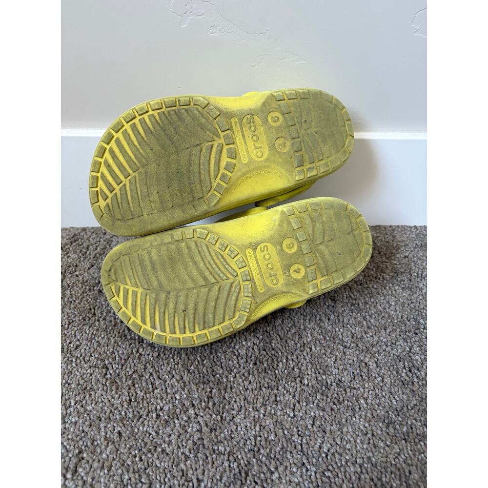Yellow Crocs Sandals with Charms- Size Women's 6 - Picture 3 of 5